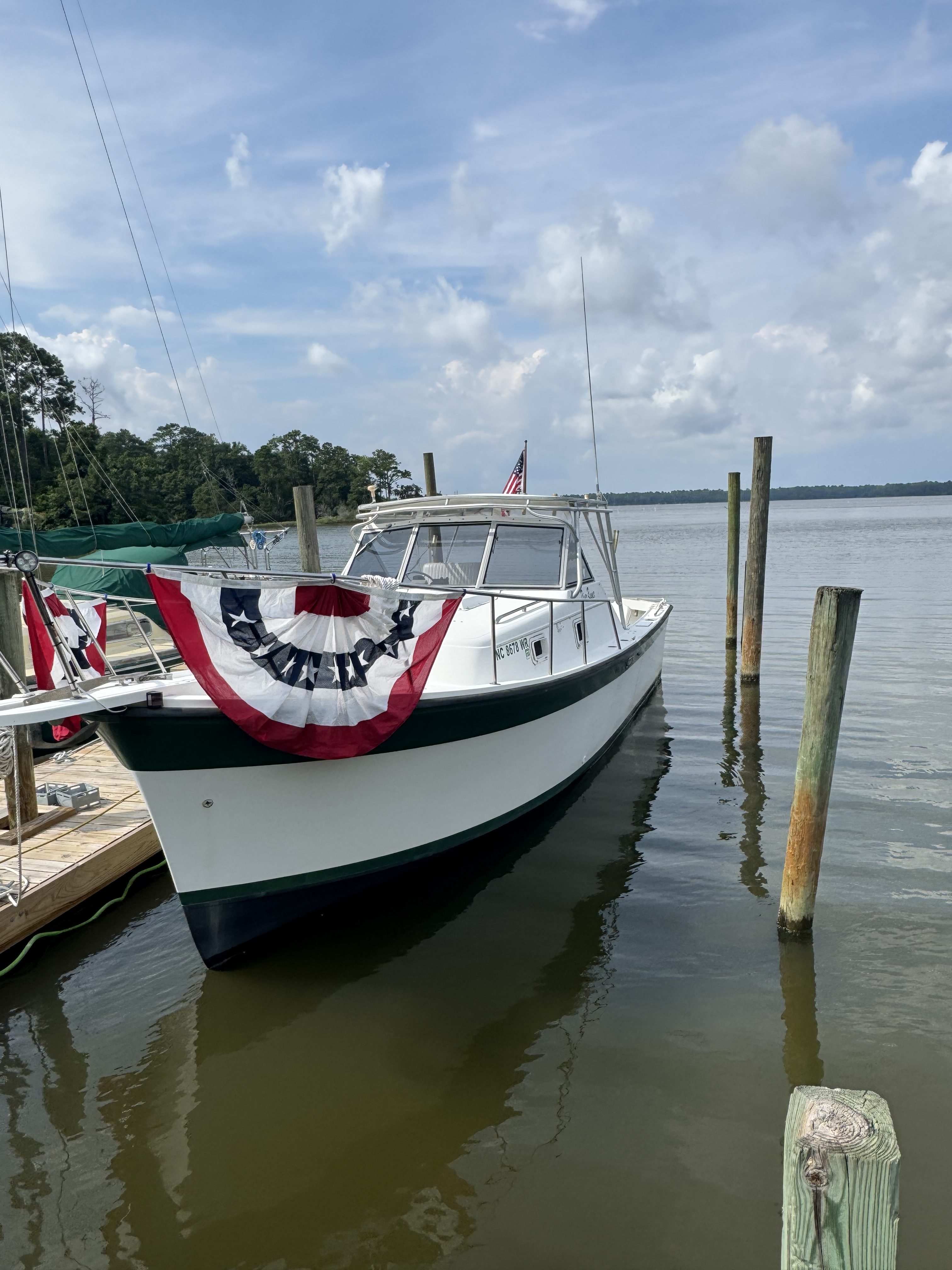 1980 luhrs Alura 30’